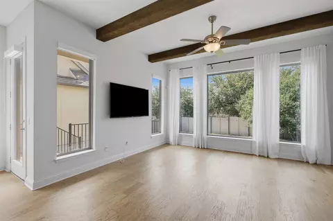 Living - 213 Diamondback Dr, Georgetown, TX 78628 photo 4 of 5