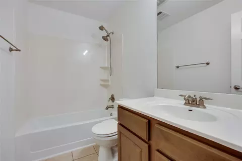 Bath - 100 Barn Owl Loop, Leander, TX 78641 photo 1 of 3
