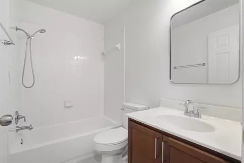 Bath - 448 Nottingham Loop, Kyle, TX 78640 photo 2 of 2
