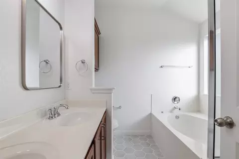 Bath - 448 Nottingham Loop, Kyle, TX 78640 photo 1 of 2