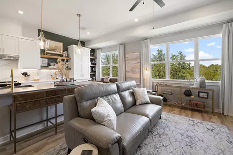12001 Vista Parke Dr #1402, Austin, TX 78726