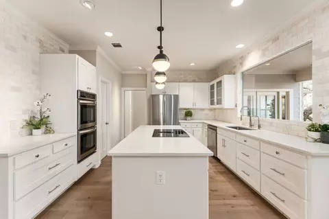 2016 Lakeway Blvd, Lakeway, TX 78734