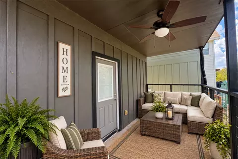 400 Shady Bluff Dr, Wimberley, TX 78676