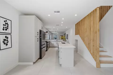Entry Way - 2007 E 2nd St, Austin, TX 78702 photo 1 of 2