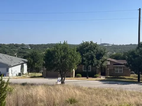 4504 Silverhill Dr, Lago Vista, TX 78645