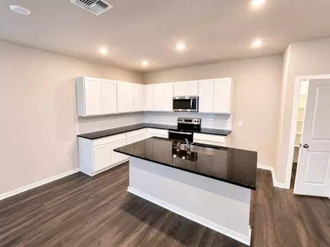 Kitchen - 164 Wind Hl, Jarrell, TX 76537 photo 1 of 1