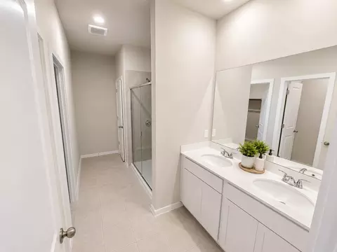 Entry Way - 164 Wind Hl, Jarrell, TX 76537 photo 2 of 4