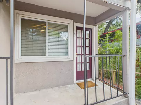 1106 W 22nd St #5, Austin, TX 78705