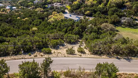 2711 Crosswind Dr, Spicewood, TX 78669