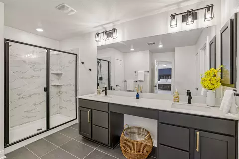 Bath - 305 Kat Garnet Dr, Kyle, TX 78640 photo 1 of 3