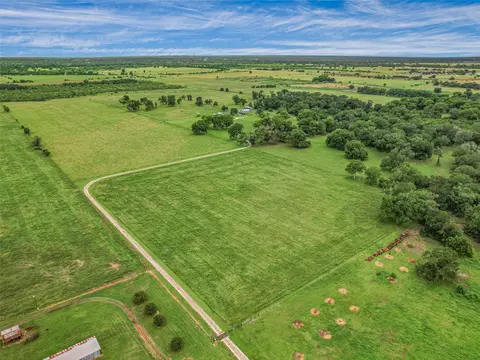 138 St James Pl, Bastrop, TX 78602