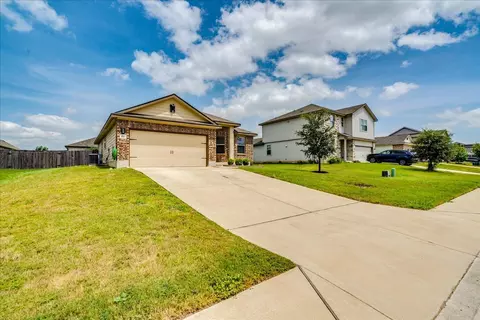 Exterior - 233 Forest Moon Ln, Kyle, TX 78640 photo 5 of 10
