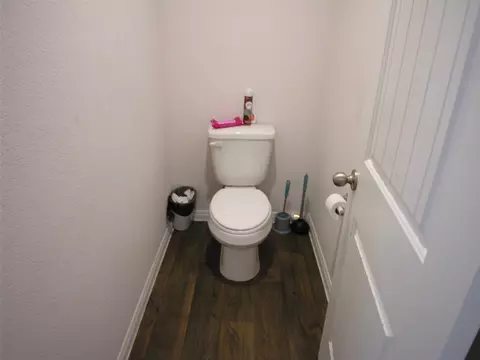 Bath - 13700 Dismuke Dr, Manor, TX 78653 photo 4 of 4