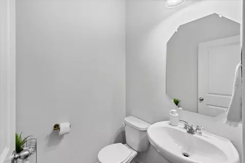 Bath - 308 Shiro Dr, Kyle, TX 78640 photo 1 of 3