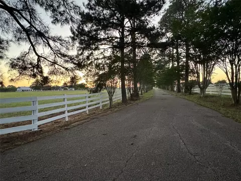 2520 Hwy 304, Smithville, TX 78957