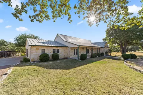285 Triple Creek Rd, Fredericksburg, TX 78624
