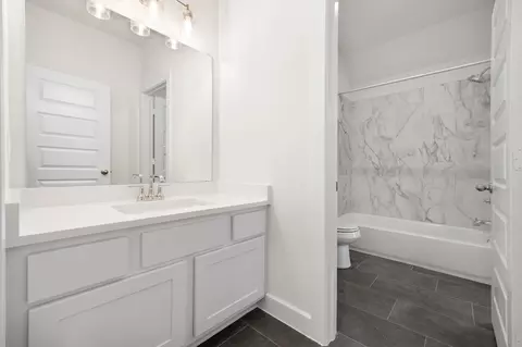 Bath - 121 Beebalm Cv, Georgetown, TX 78633 photo 6 of 6