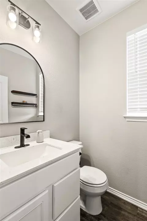 Bath - 214 Saranac Dr, Elgin, TX 78621 photo 1 of 4