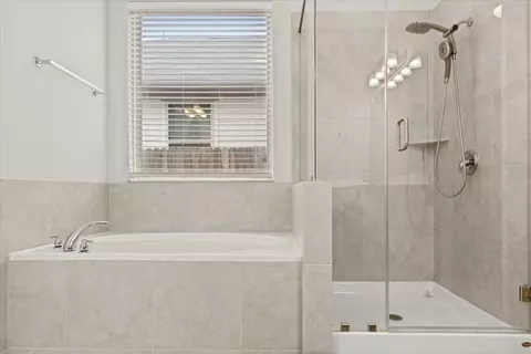 Bath - 213 Munk Ln, Leander, TX 78641 photo 2 of 4