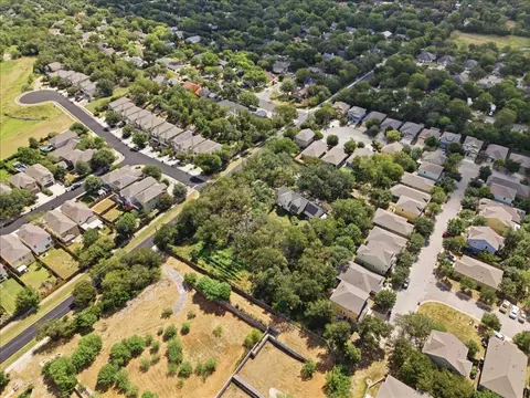 2907 Cameron Loop, Austin, TX 78745 photo 13