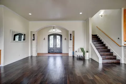 189 Moccasin Cyn, Cedar Creek, TX 78612
