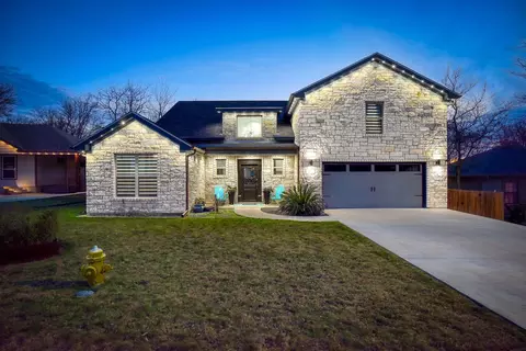 160 Nuuanu Ln, Bastrop, TX 78602