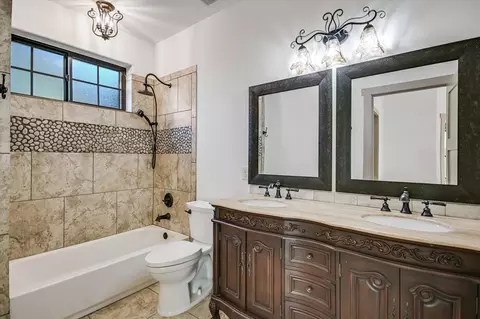 Bath - 11100 Hill Dr, Leander, TX 78641 photo 4 of 5