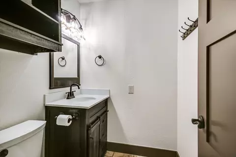 Bath - 11100 Hill Dr, Leander, TX 78641 photo 5 of 5