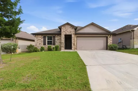 716 Monarch Dr, Seguin, TX 78155