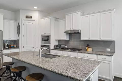 Kitchen - 124 Redtail Ln, Leander, TX 78641 photo 2 of 5
