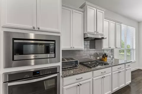 Kitchen - 124 Redtail Ln, Leander, TX 78641 photo 4 of 5