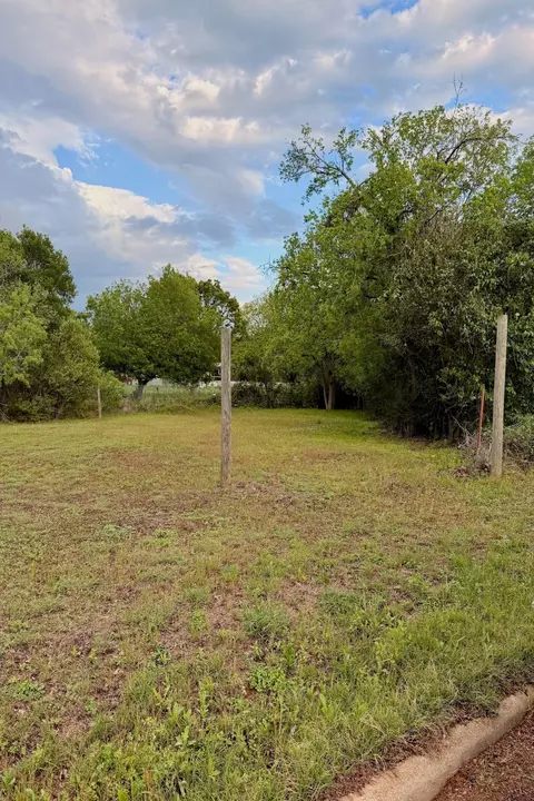 tbd Carver St, Elgin, TX 78621