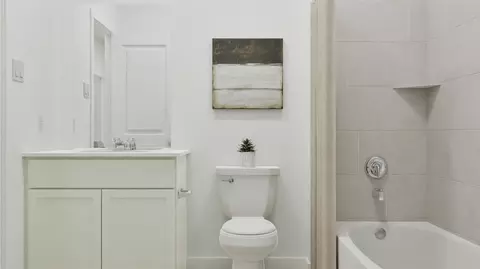 Bath - 24128 Stagg St, Elgin, TX 78621 photo 2 of 5