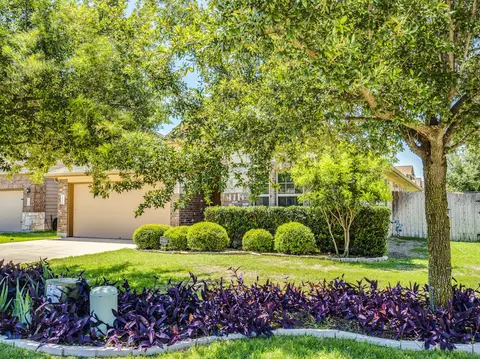 101 Beargrass Dr, Kyle, TX 78640