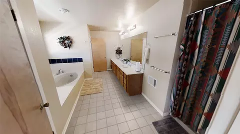 Bath - 313 Rawhide Rd, Burnet, TX 78611 photo 1 of 1