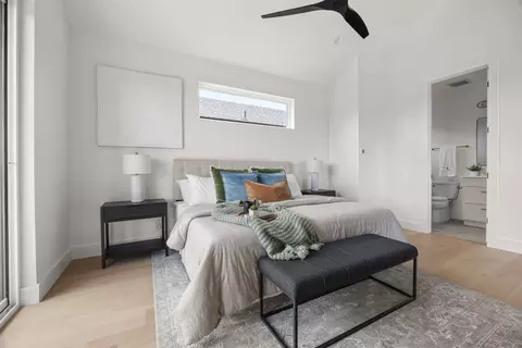 Bedroom - 5104 Stone Gate Dr #2, Austin, TX 78721 photo 9 of 10