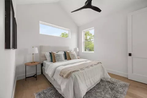 Bedroom - 5104 Stone Gate Dr #2, Austin, TX 78721 photo 2 of 10