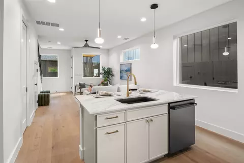 Other - 5104 Stone Gate Dr #2, Austin, TX 78721 photo 2 of 10