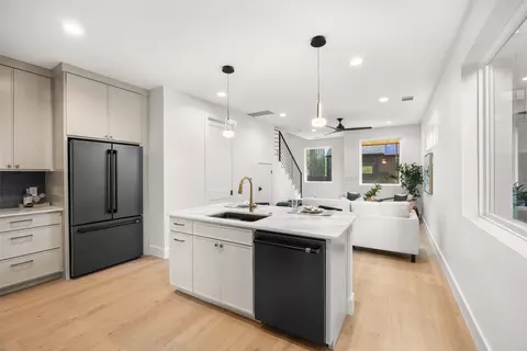 Kitchen - 5104 Stone Gate Dr #2, Austin, TX 78721 photo 2 of 3