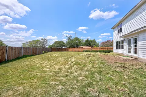 Exterior - 113 Bexar Forest Cv, Elgin, TX 78621 photo 3 of 4