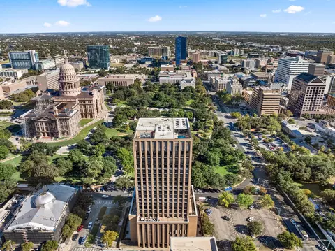 View/Area - 1122 Colorado St #1202, Austin, TX 78701 photo 5 of 6