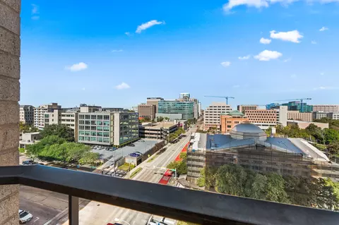 View/Area - 1122 Colorado St #1202, Austin, TX 78701 photo 2 of 6