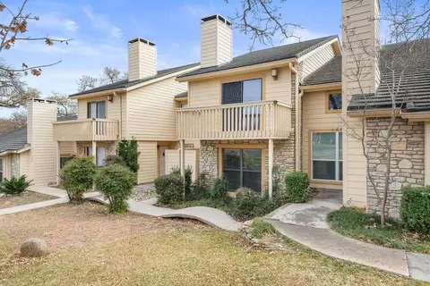 1201 Hi Stirrup #104, Horseshoe Bay, TX 78657