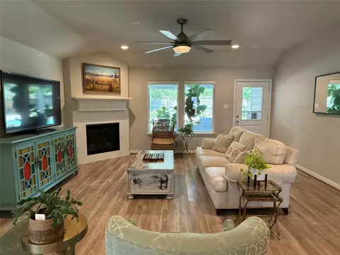 Living - 2336 Hagerman Rd, Conroe, TX 77384 photo 2 of 3