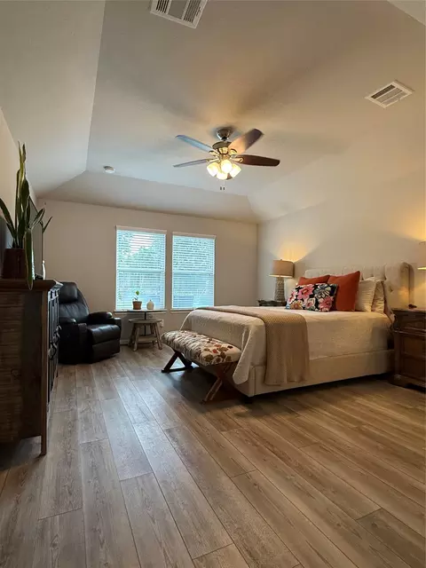 Bedroom - 2336 Hagerman Rd, Conroe, TX 77384 photo 4 of 7