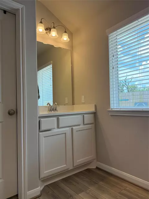 Bath - 2336 Hagerman Rd, Conroe, TX 77384 photo 5 of 5