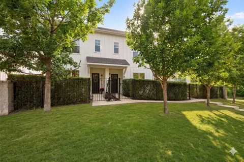 2624 Metcalfe Rd #2, Austin, TX 78741
