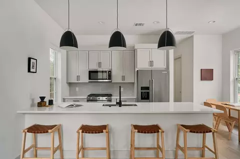 2209 Woodland Ave #401, Austin, TX 78741