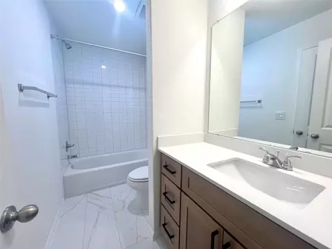 Bath - 310 Young St, Buda, TX 78610 photo 2 of 2