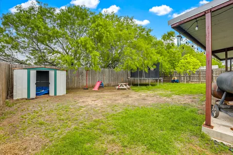 Exterior - 138 Talon Dr, Luling, TX 78648 photo 4 of 4